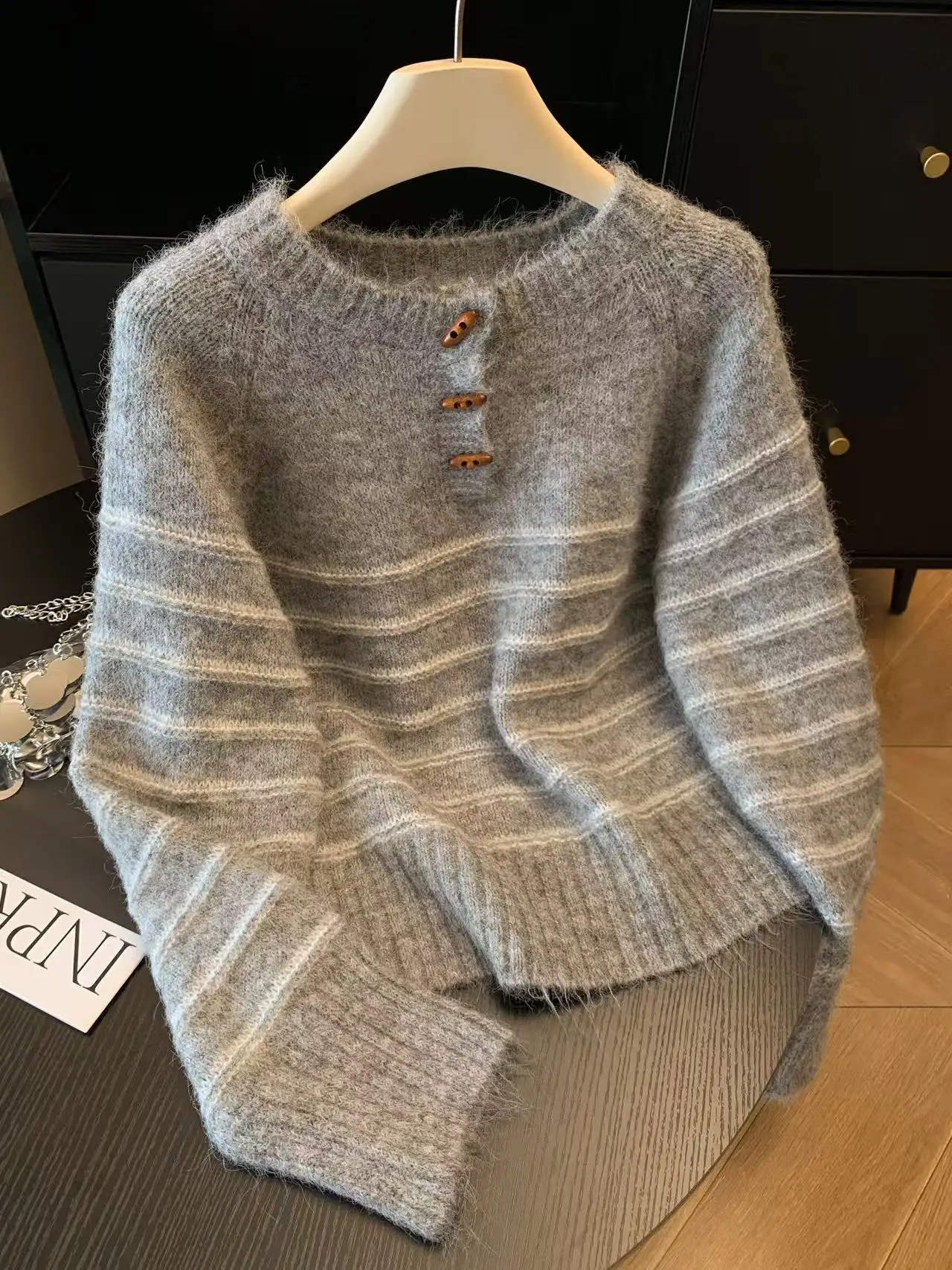Autumn Winter Women's Striped  - Shirts 评论和价格